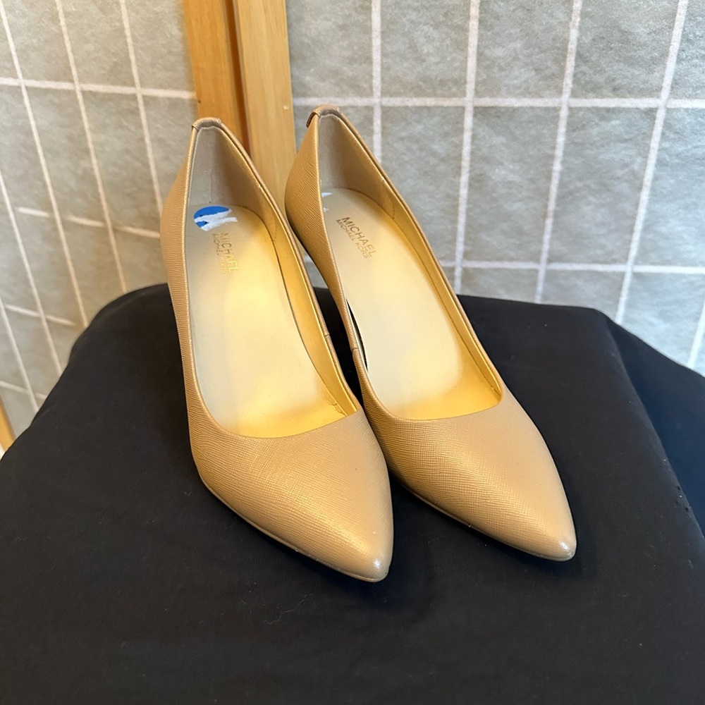 Michael Kors nude heels